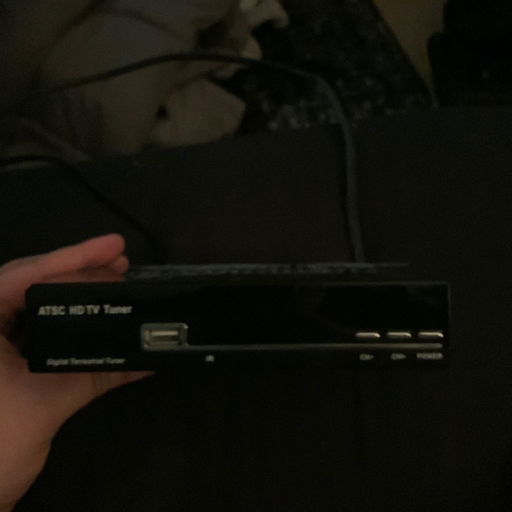 ATSC HDTV Tuner Box - Picture 2 of 4